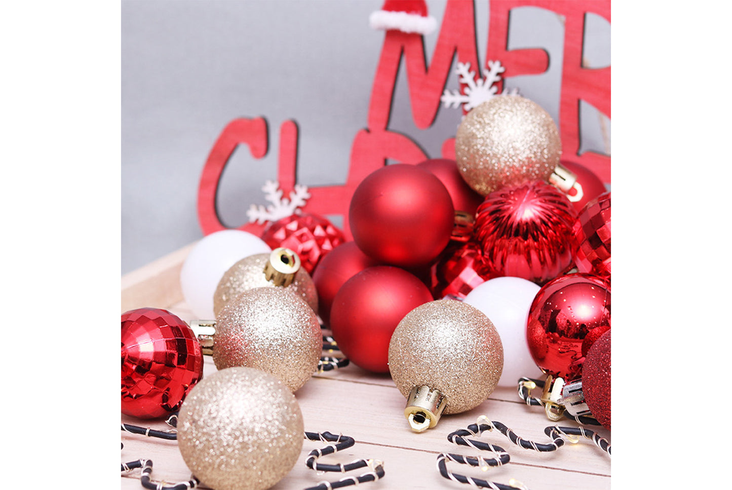 *Special Shaped Christmas Ball Pendant Set