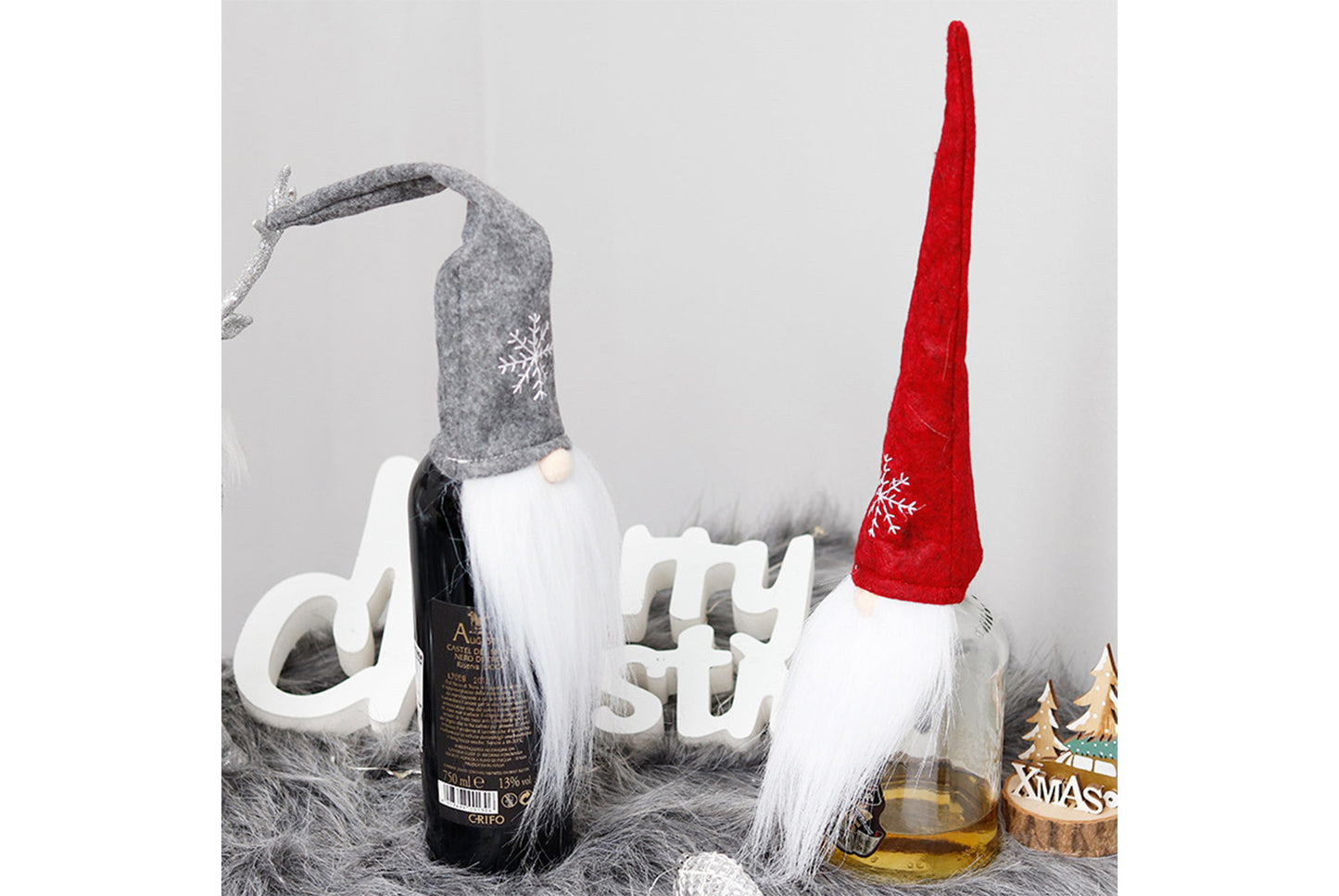 **Nordic Christmas Wine Bottle Cover (Faceless Old Man Snowflake Design)**