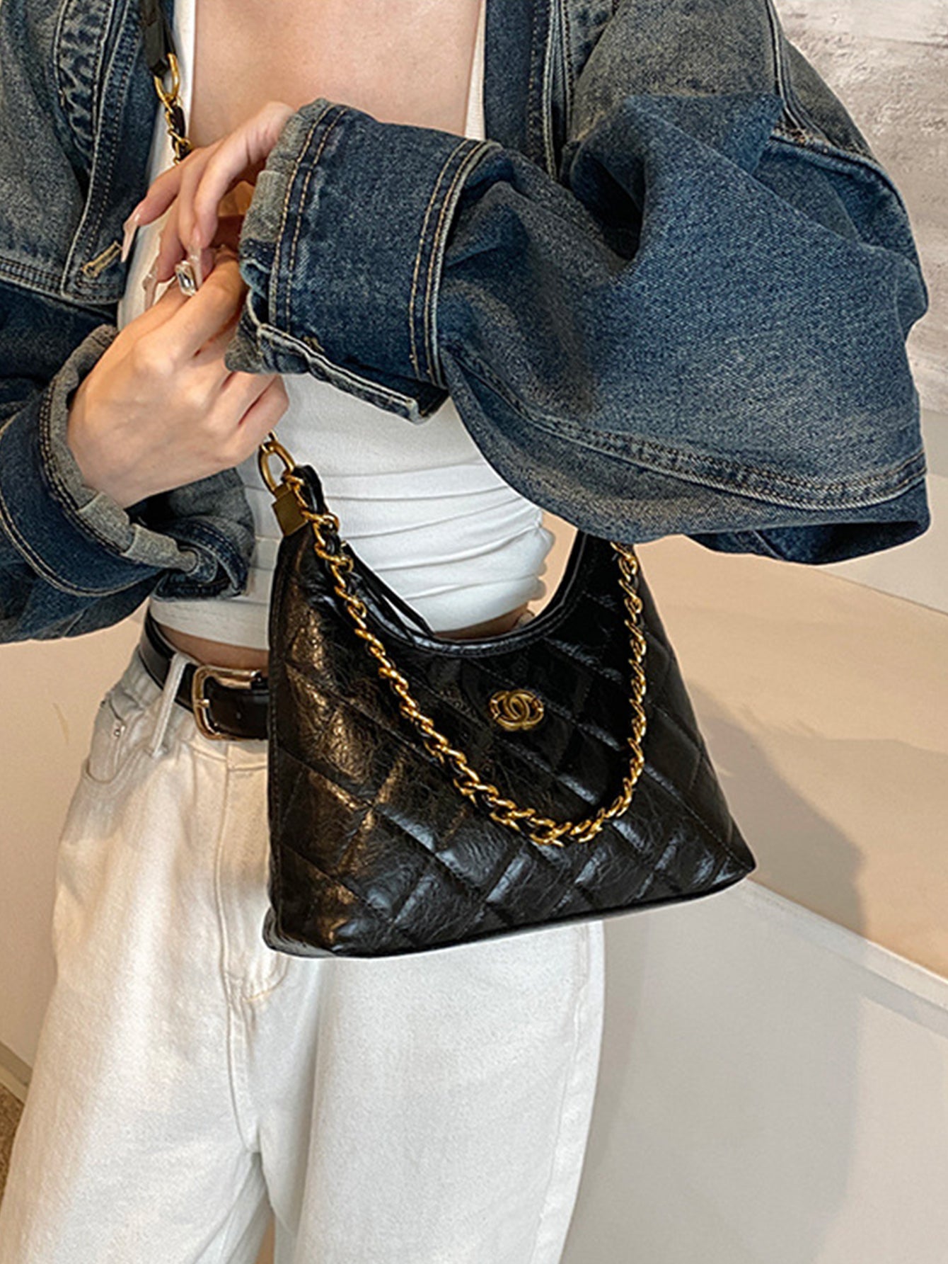 Waxed leather diamond chain bag