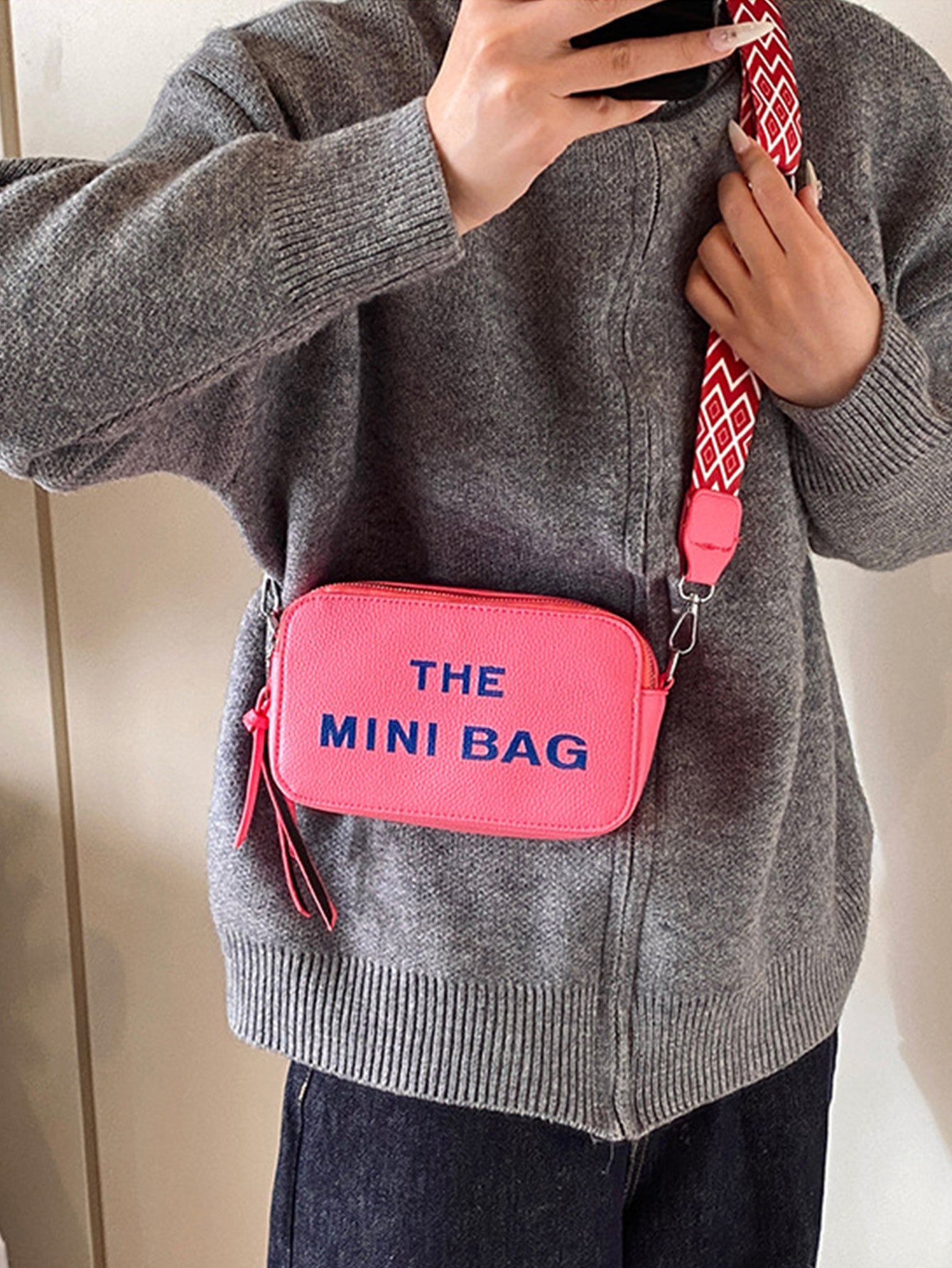 Fashionable and versatile letter small square bag
