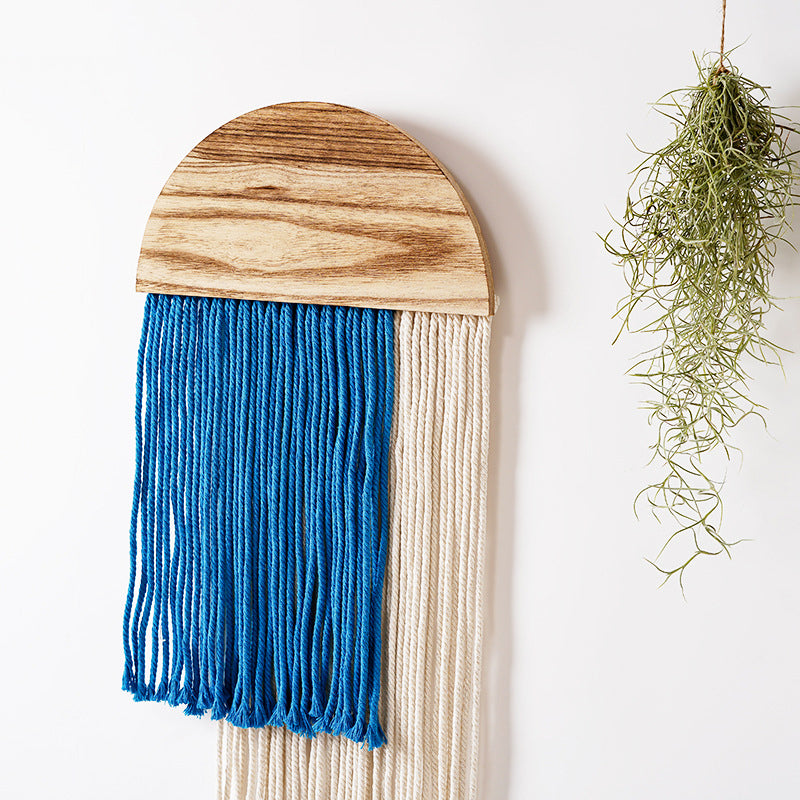 Simple tassel tapestry