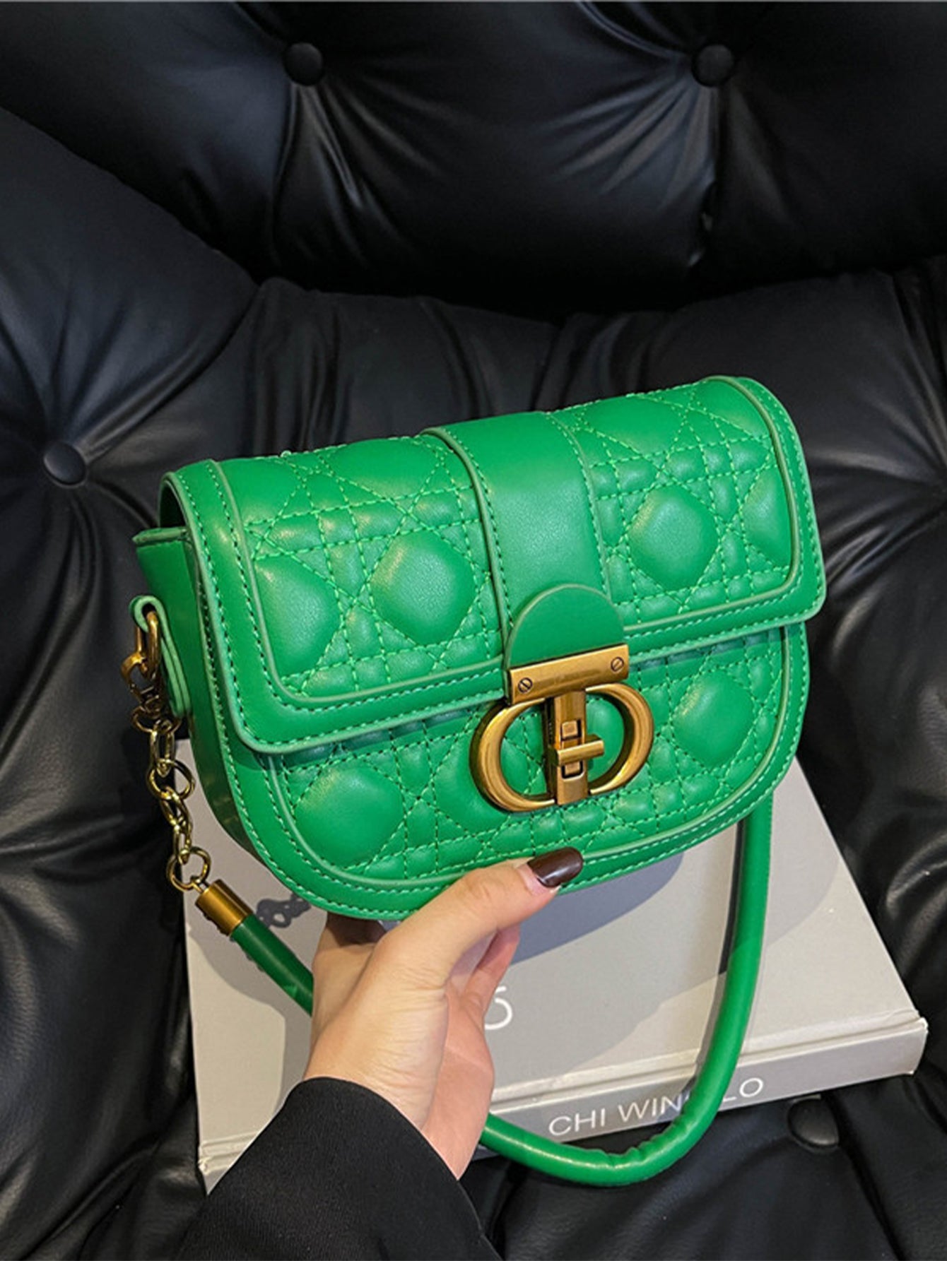 Urban Elegance Redefined: Luxe Saddle Bag with Diamond Quilting - 7 Colours