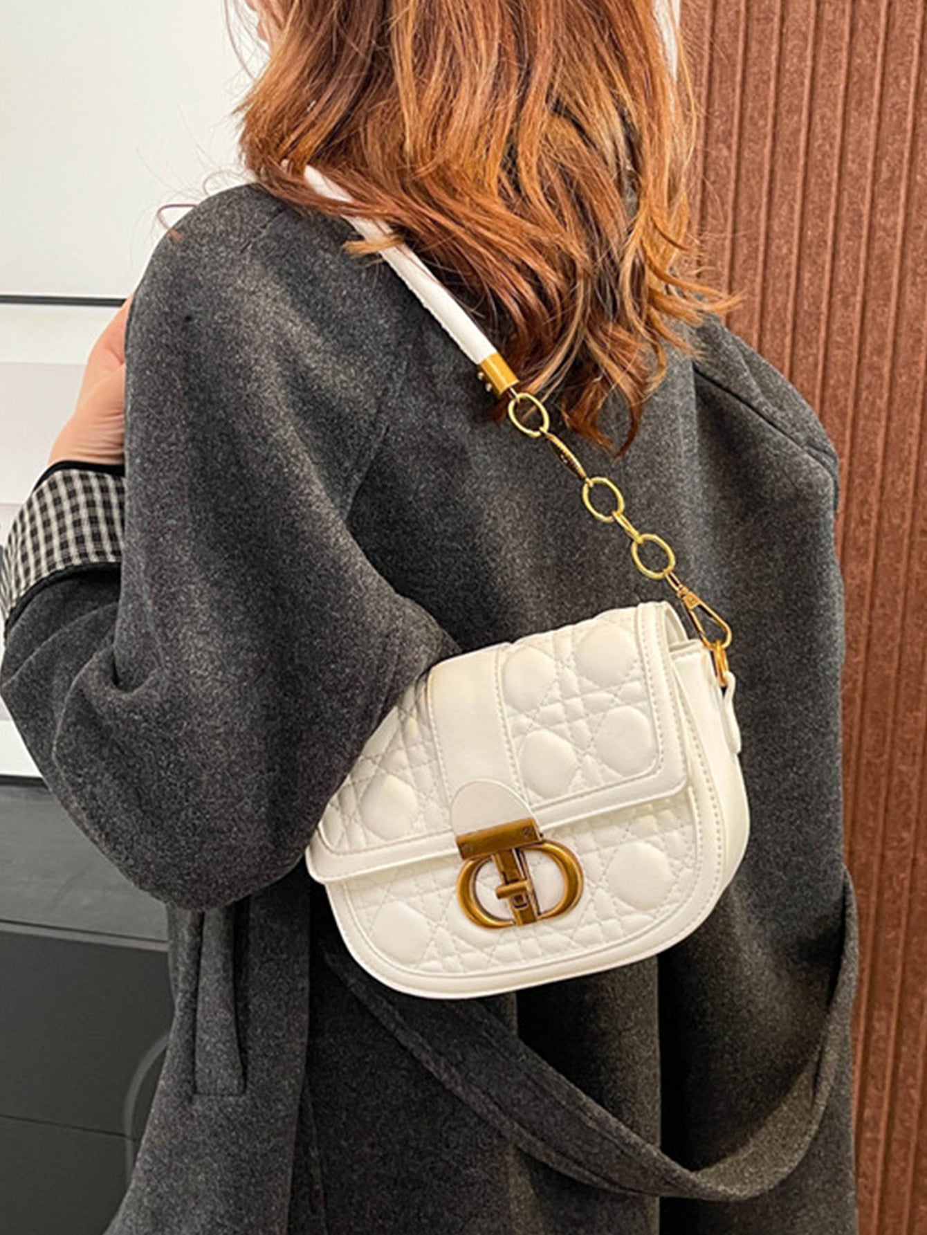 Urban Elegance Redefined: Luxe Saddle Bag with Diamond Quilting - 7 Colours