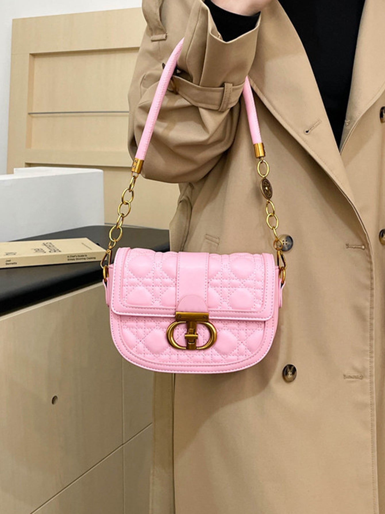 Urban Elegance Redefined: Luxe Saddle Bag with Diamond Quilting - 7 Colours