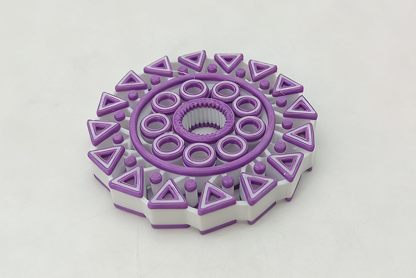 "Sharp Teeth" Stress Relief Spinning Top