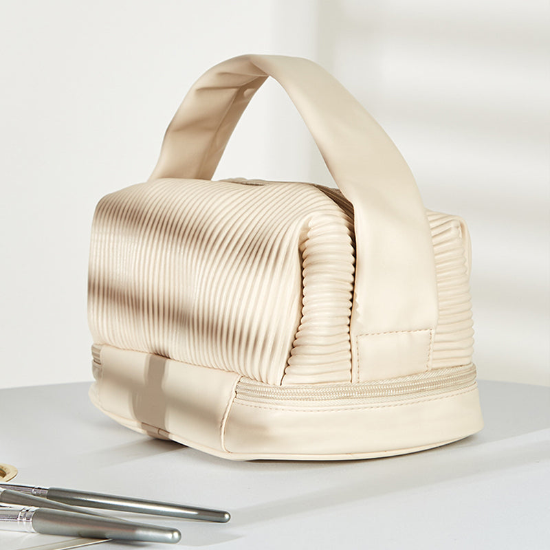 Simple pleated PU wash bag