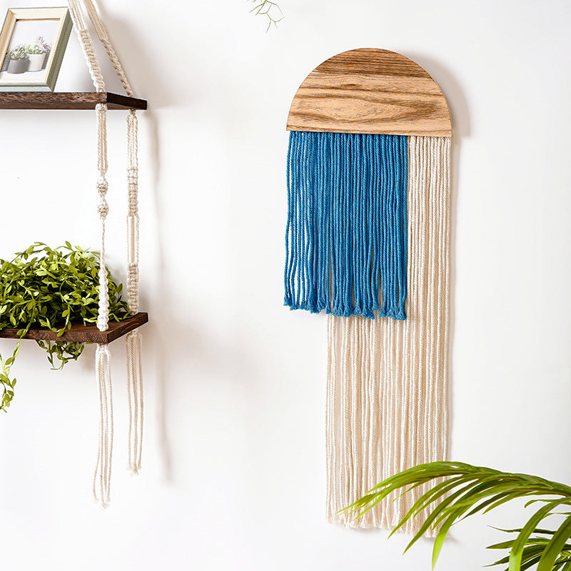 Simple tassel tapestry