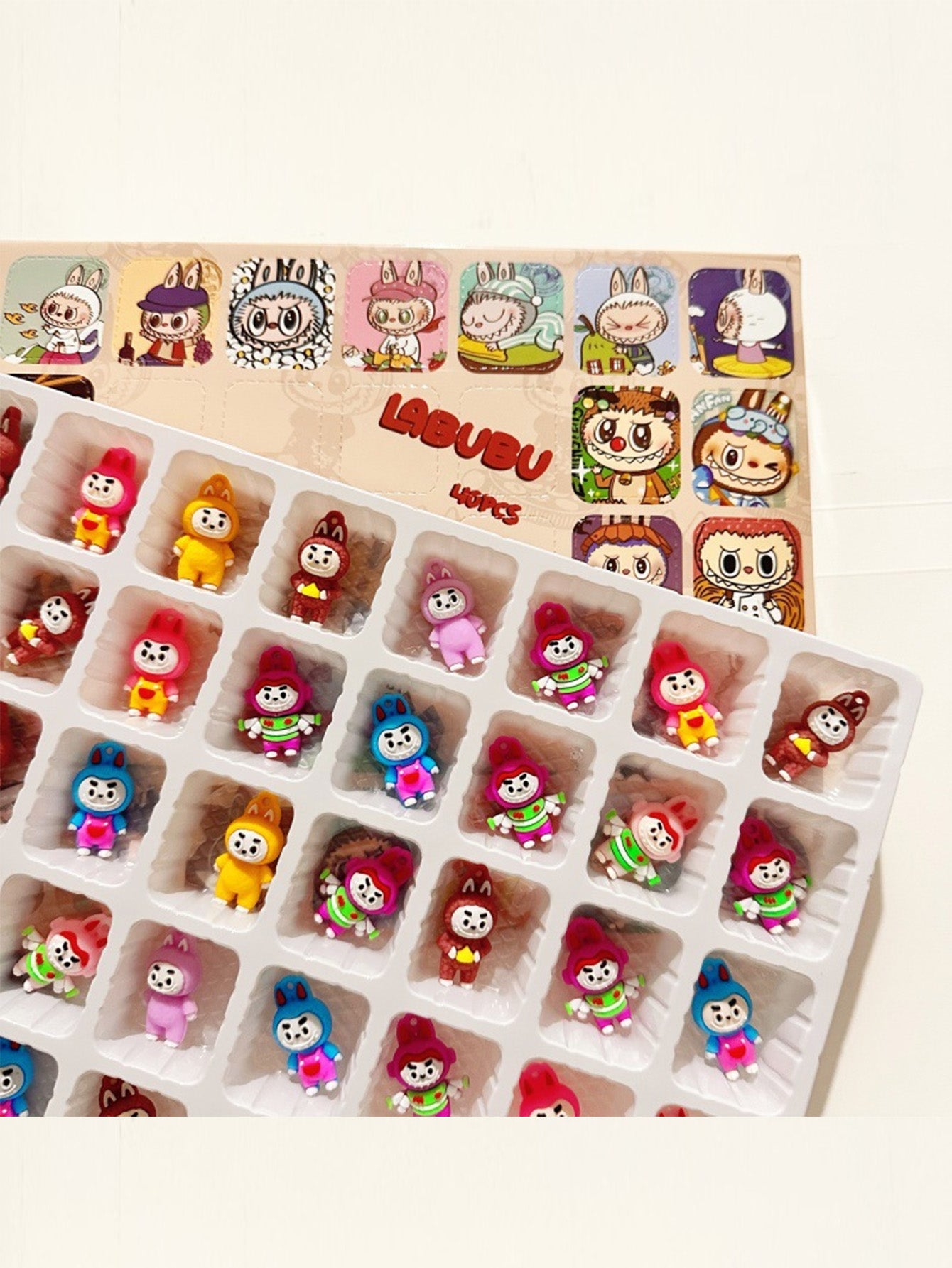 40-hole blind box poking pendant children's toy (gift box labubu)