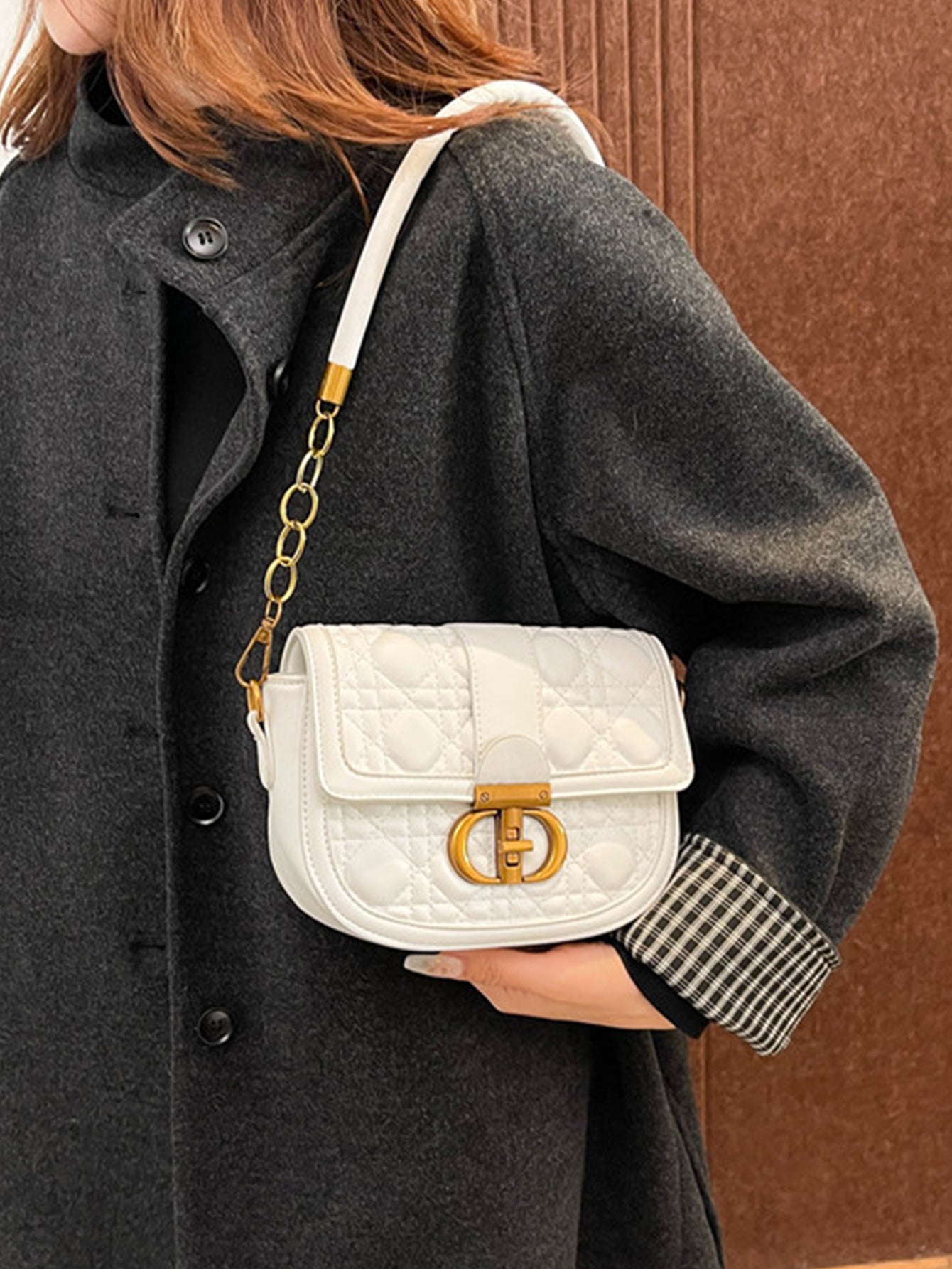 Urban Elegance Redefined: Luxe Saddle Bag with Diamond Quilting - 7 Colours