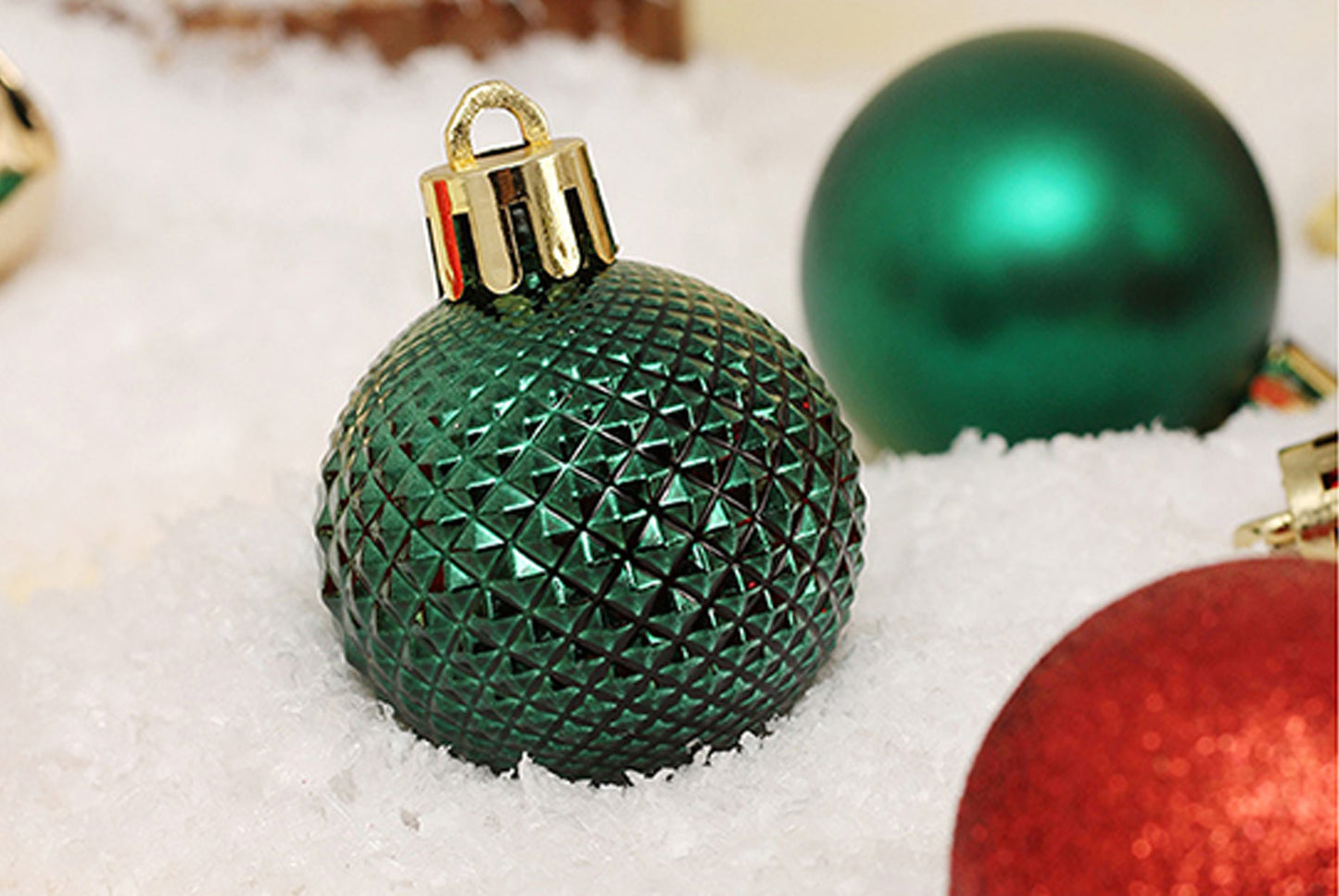 **4cm/34 pcs Tube of Special-Shaped Christmas Balls**