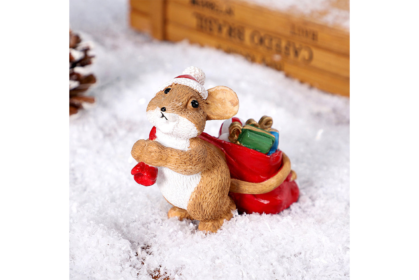 **Cute Mouse Christmas Resin Ornament**