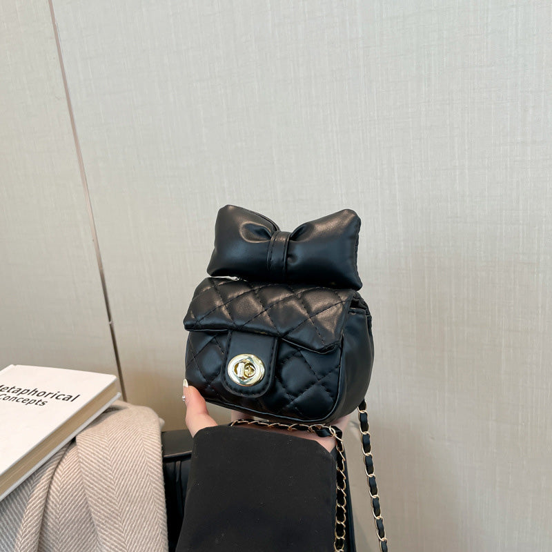 Bow chain bag