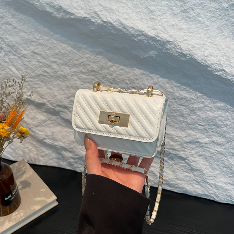 Diamond chain bag