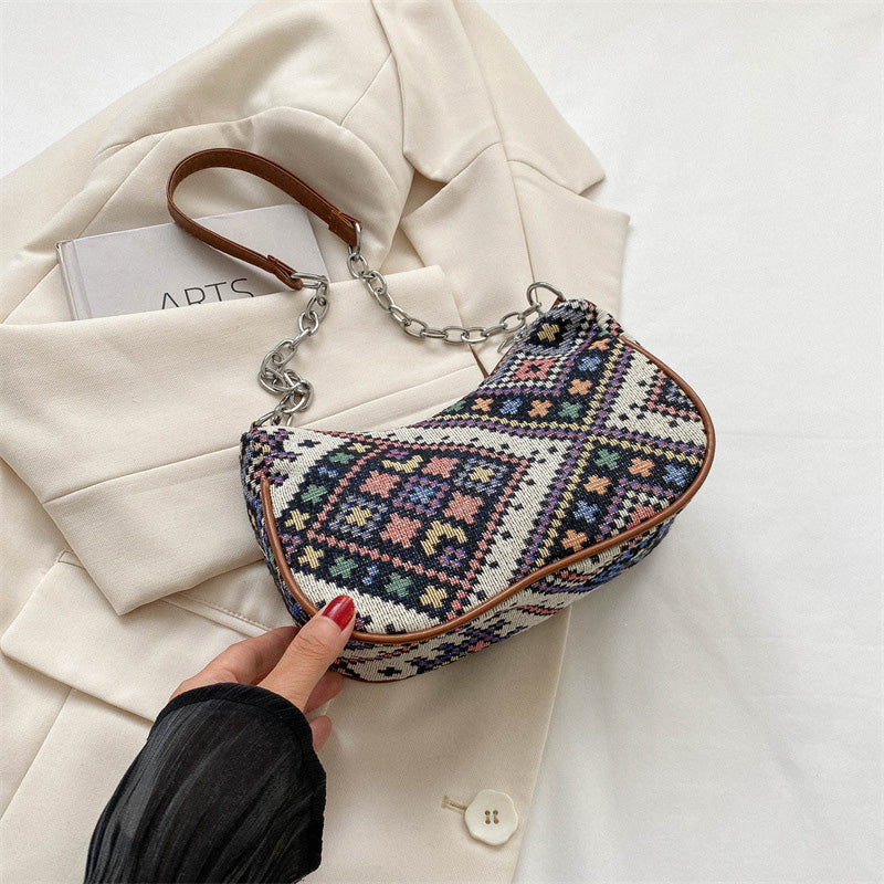 Small square bag under the arm