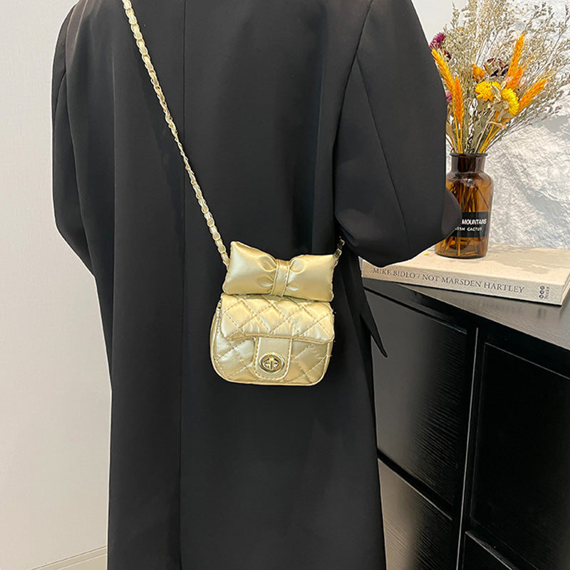 Bow chain bag