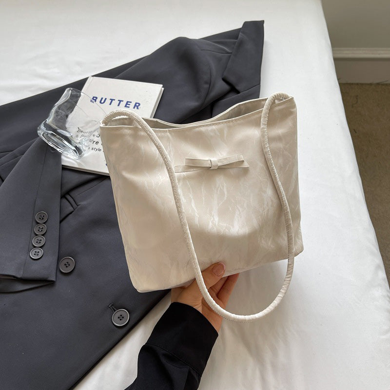 Underarm tote bag