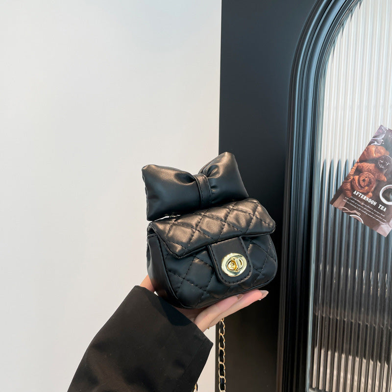 Bow chain bag