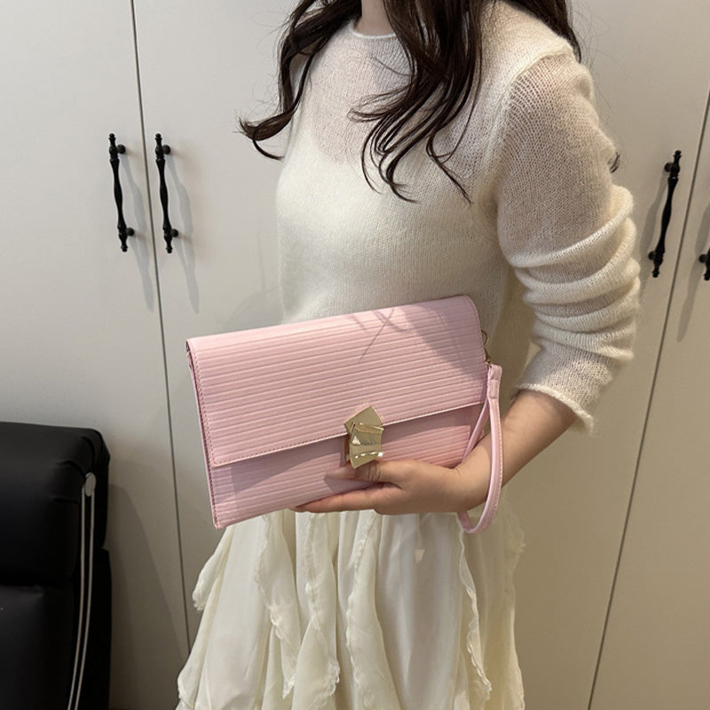 Fashionable small square bag