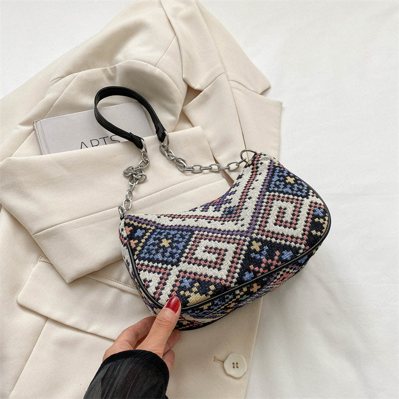 Small square bag under the arm