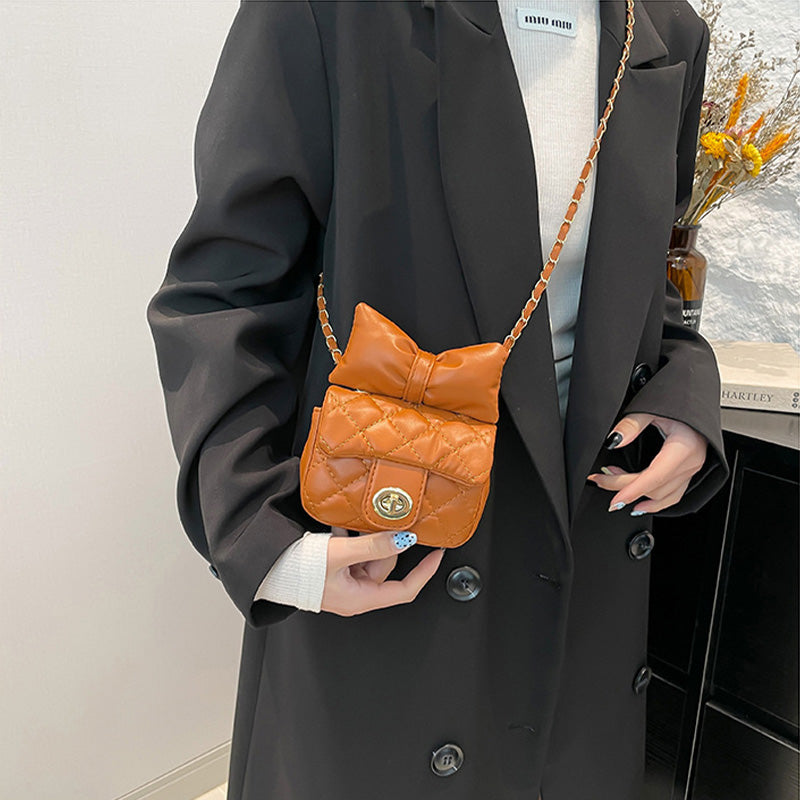 Bow chain bag