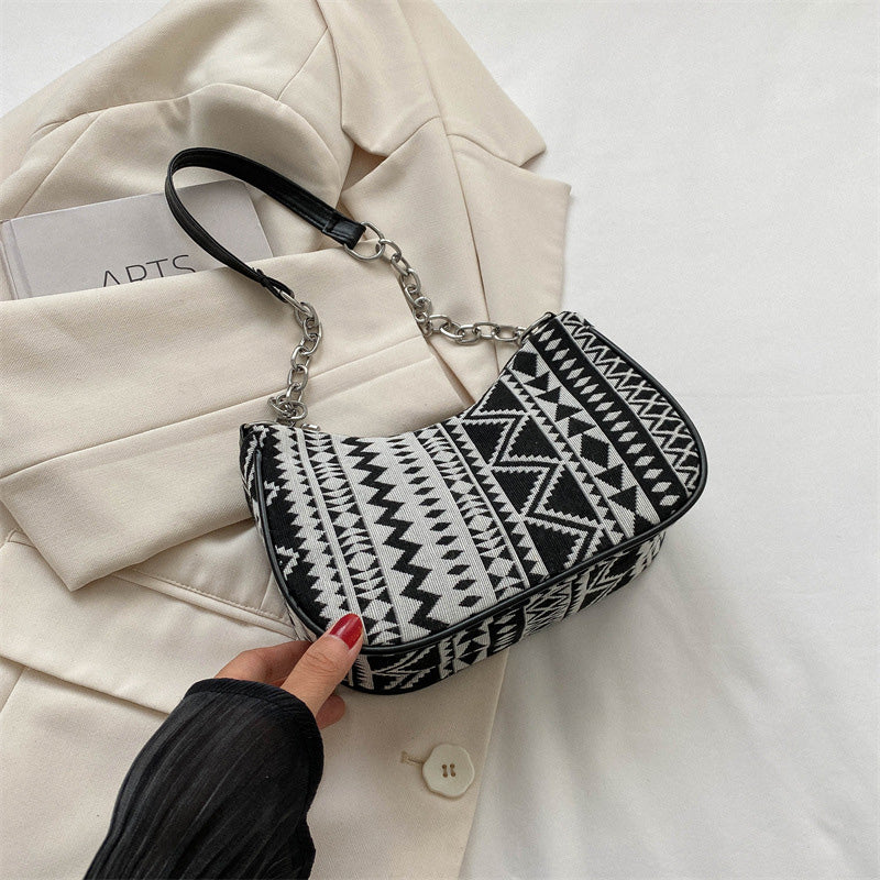 Small square bag under the arm