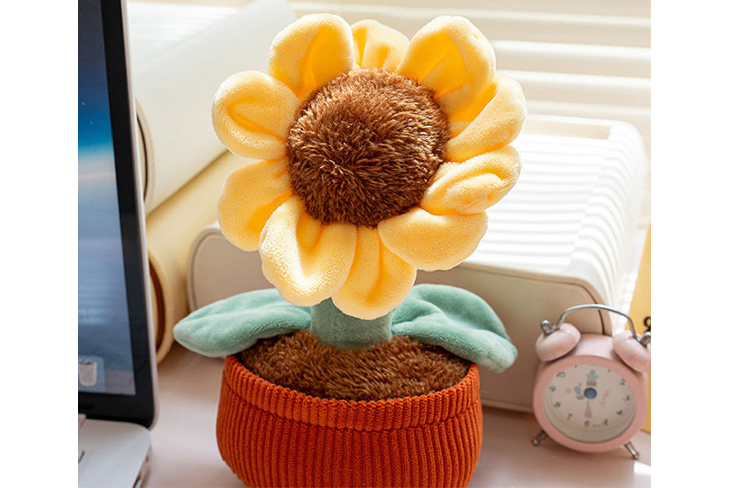**Car Aromatherapy Plush Toy (Fun Potted Plant Ornament)**