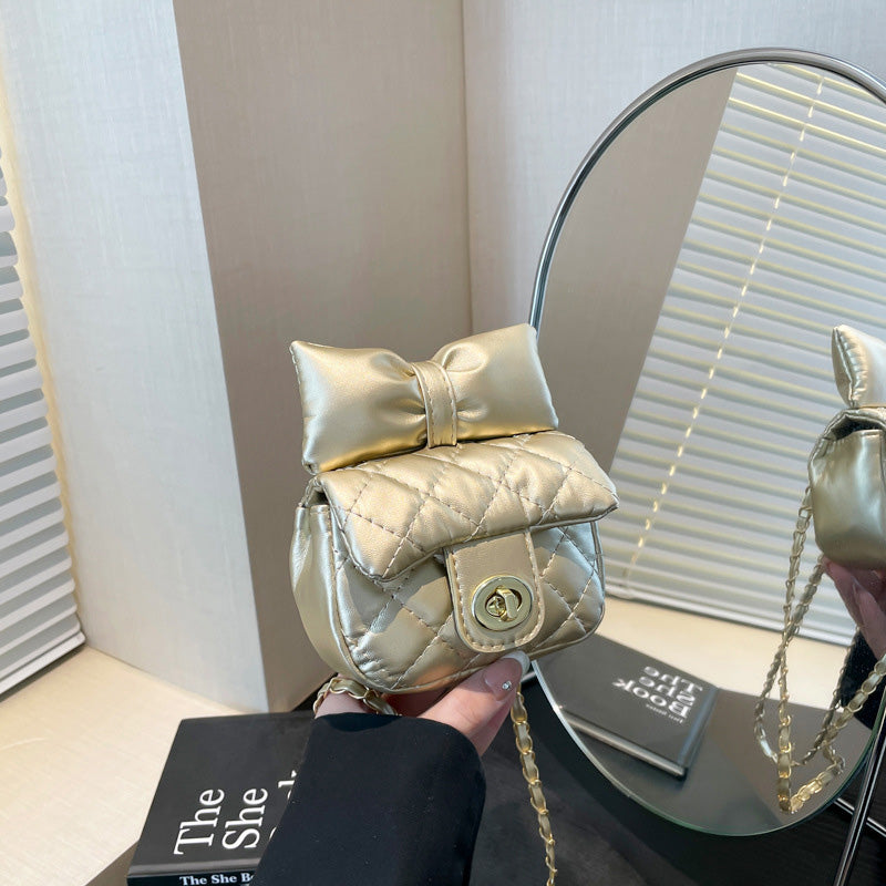 Bow chain bag