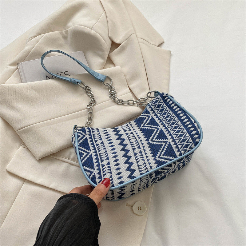Small square bag under the arm