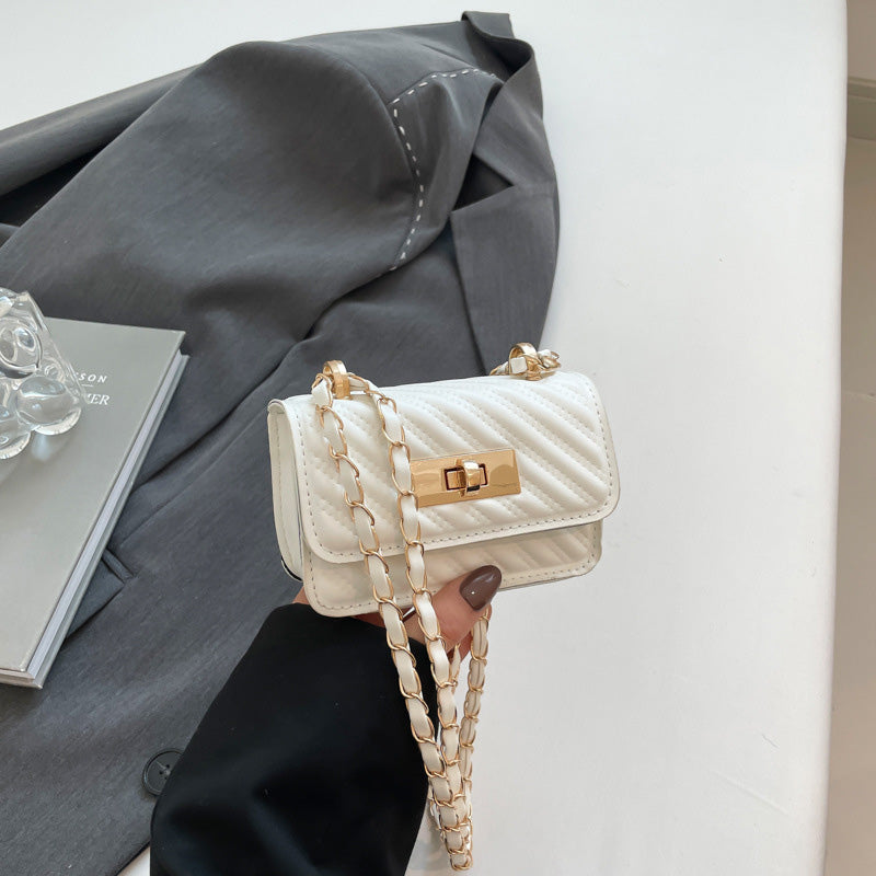 Diamond chain bag