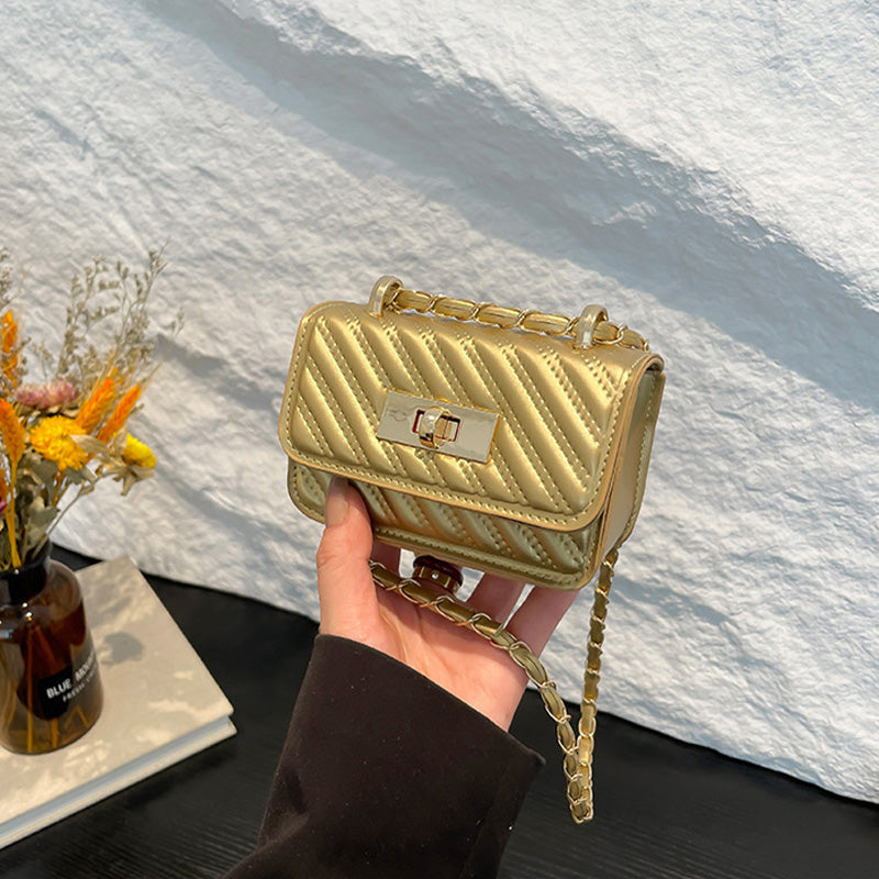 Diamond chain bag