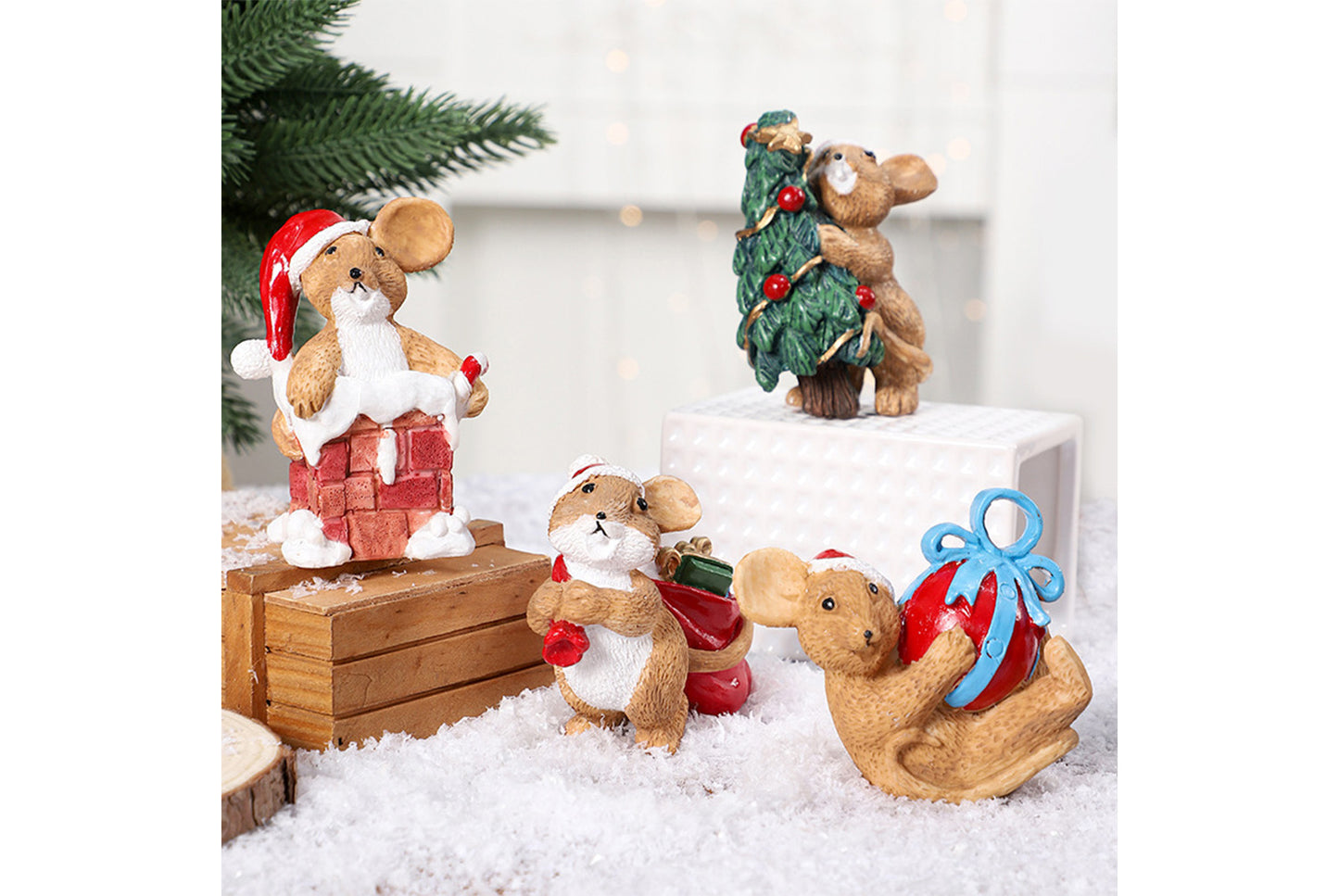 **Cute Mouse Christmas Resin Ornament**