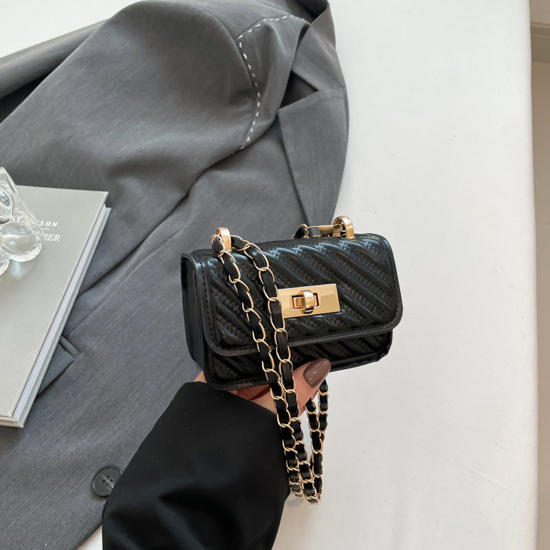 Diamond chain bag
