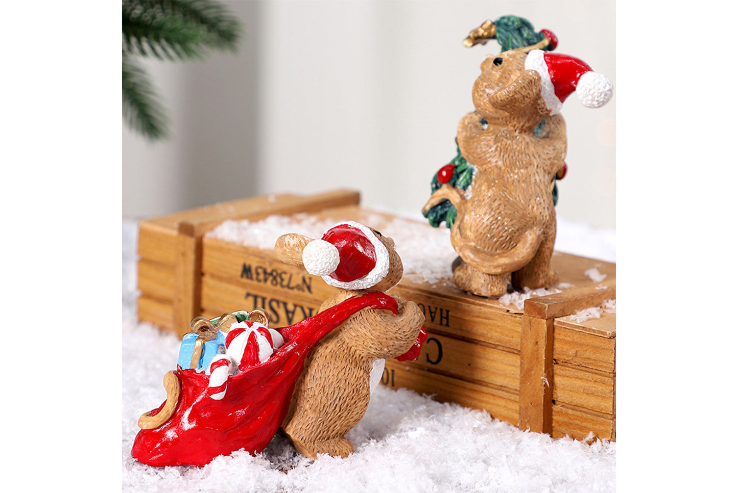 **Cute Mouse Christmas Resin Ornament**