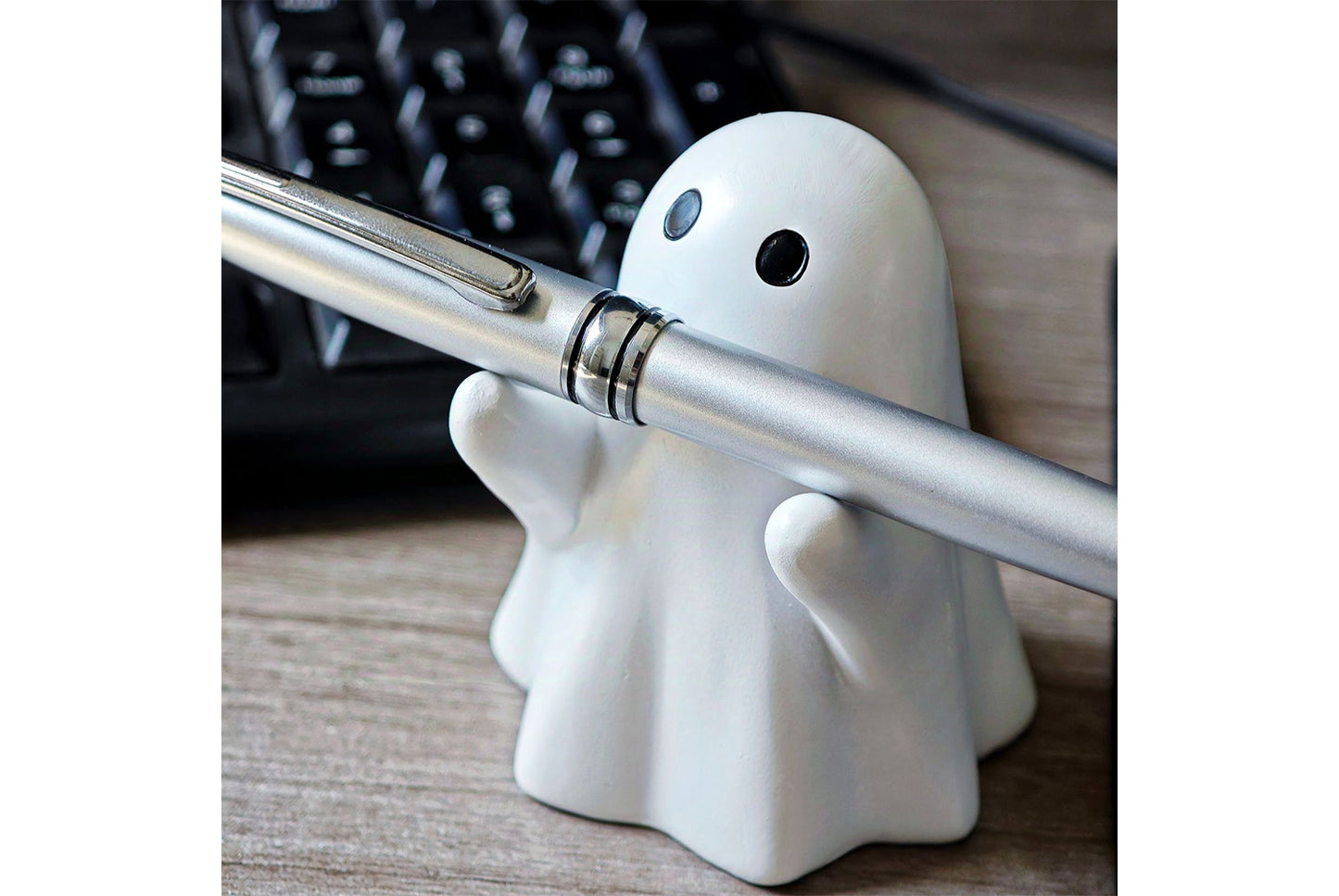 **Ghost Pen Holder Ornament | Resin Desktop Storage Creative Gift**
