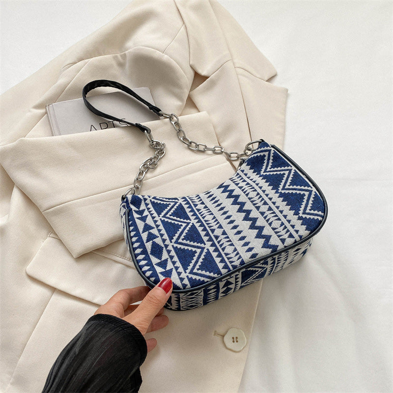 Small square bag under the arm