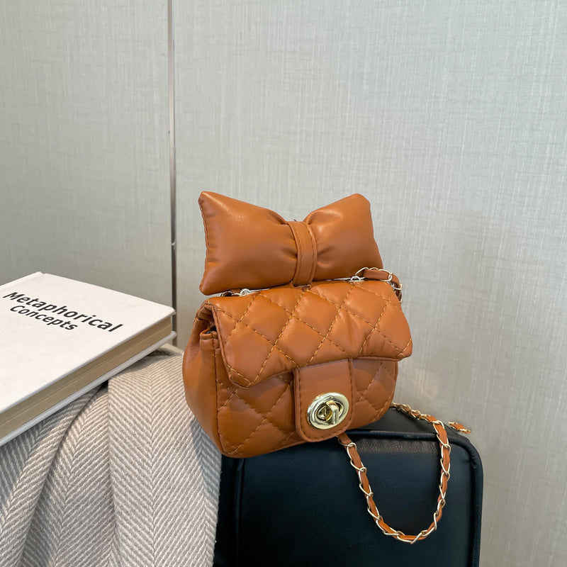 Bow chain bag