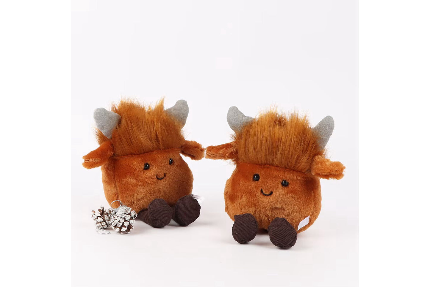 **Highland Cow Plush Doll (Playful Smiling Cow Pendant)**