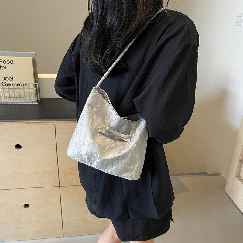 Underarm tote bag