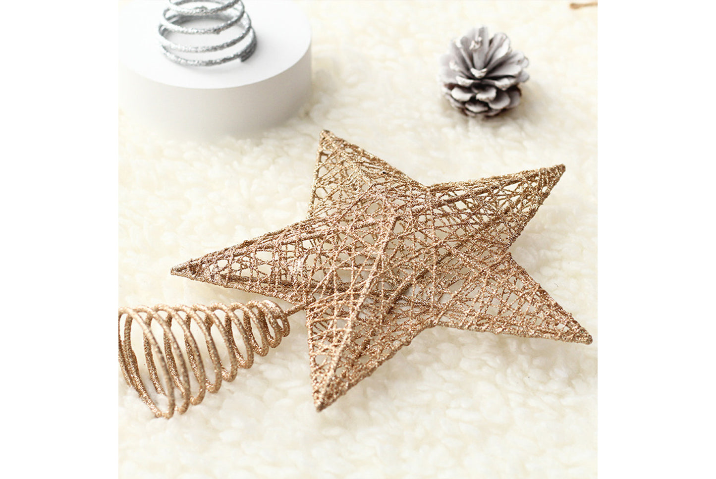 **Wrought Iron Glitter Hollow Treetop Star Ornament**