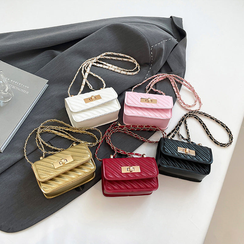 Diamond chain bag