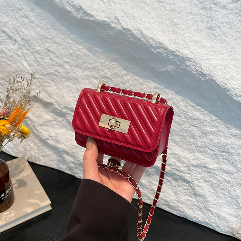 Diamond chain bag
