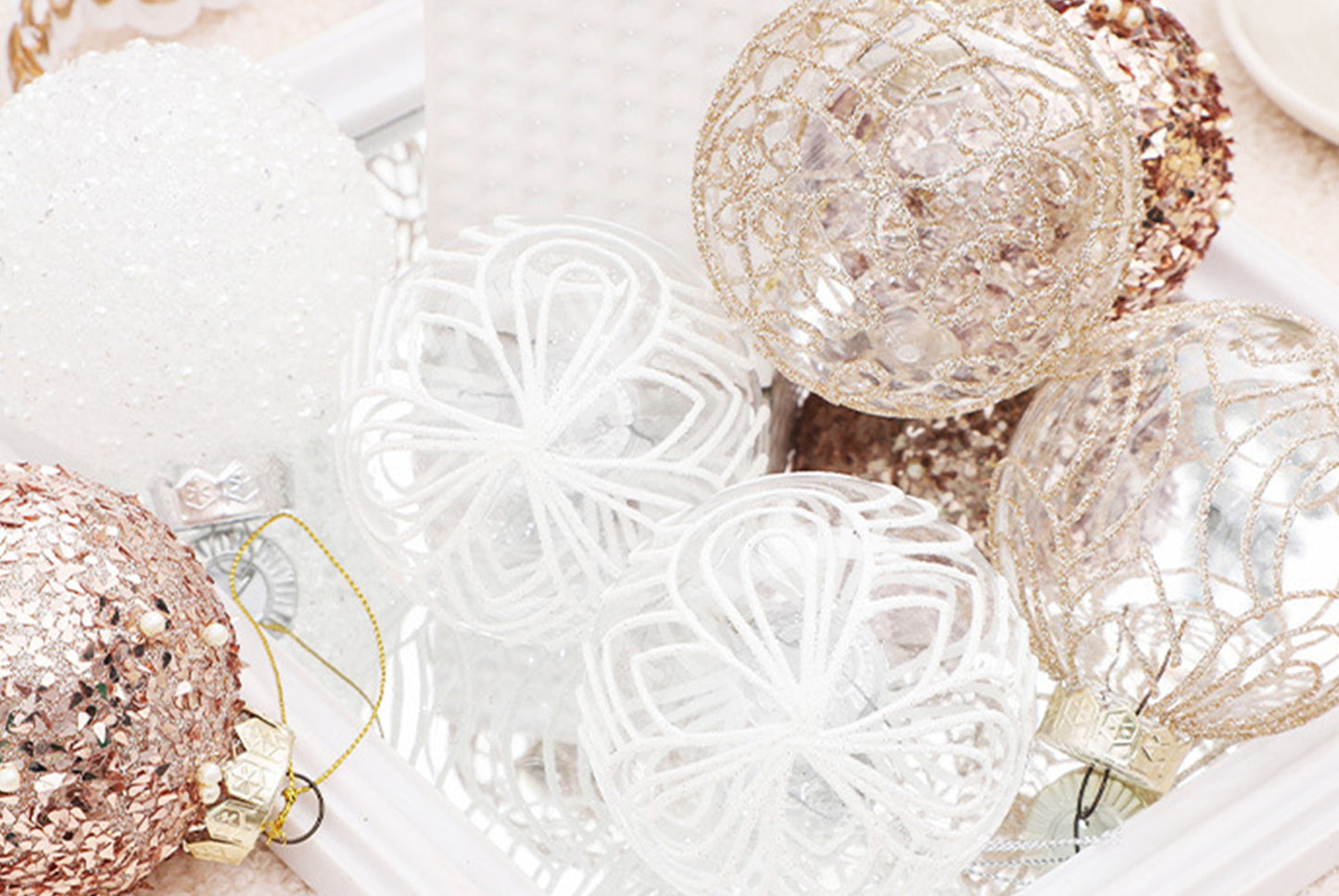 **8cm/6pcs Premium Transparent Painted Christmas Ball Gift Box**