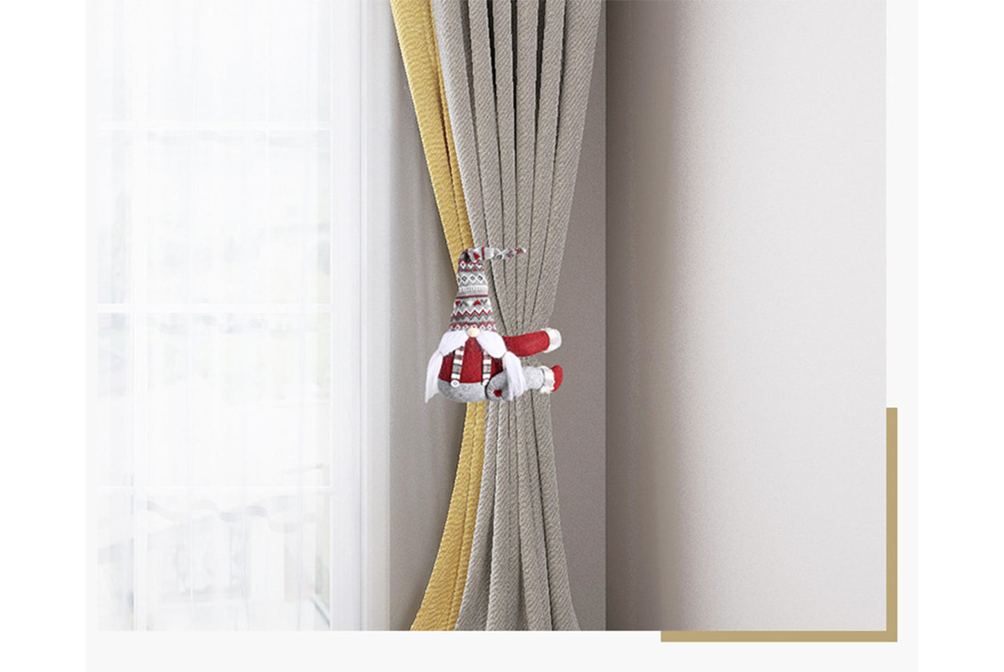 **Christmas Striped Hat Forest Old Man Curtain Clip Decoration**