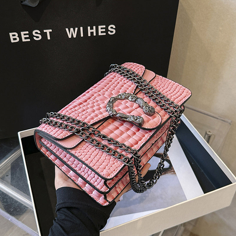Chain shoulder bag