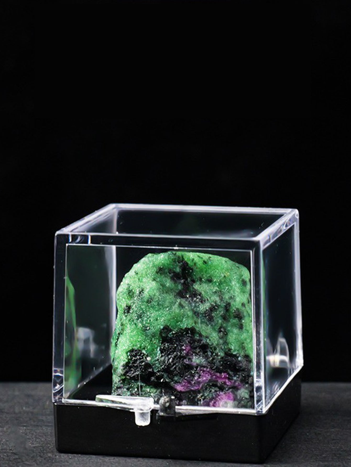 Natural crystal ore specimen collection box