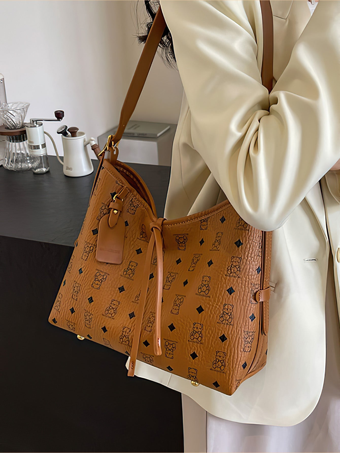Stylish Single-Shoulder Tote Bag - Spacious Commuter Bag - 5 Colours