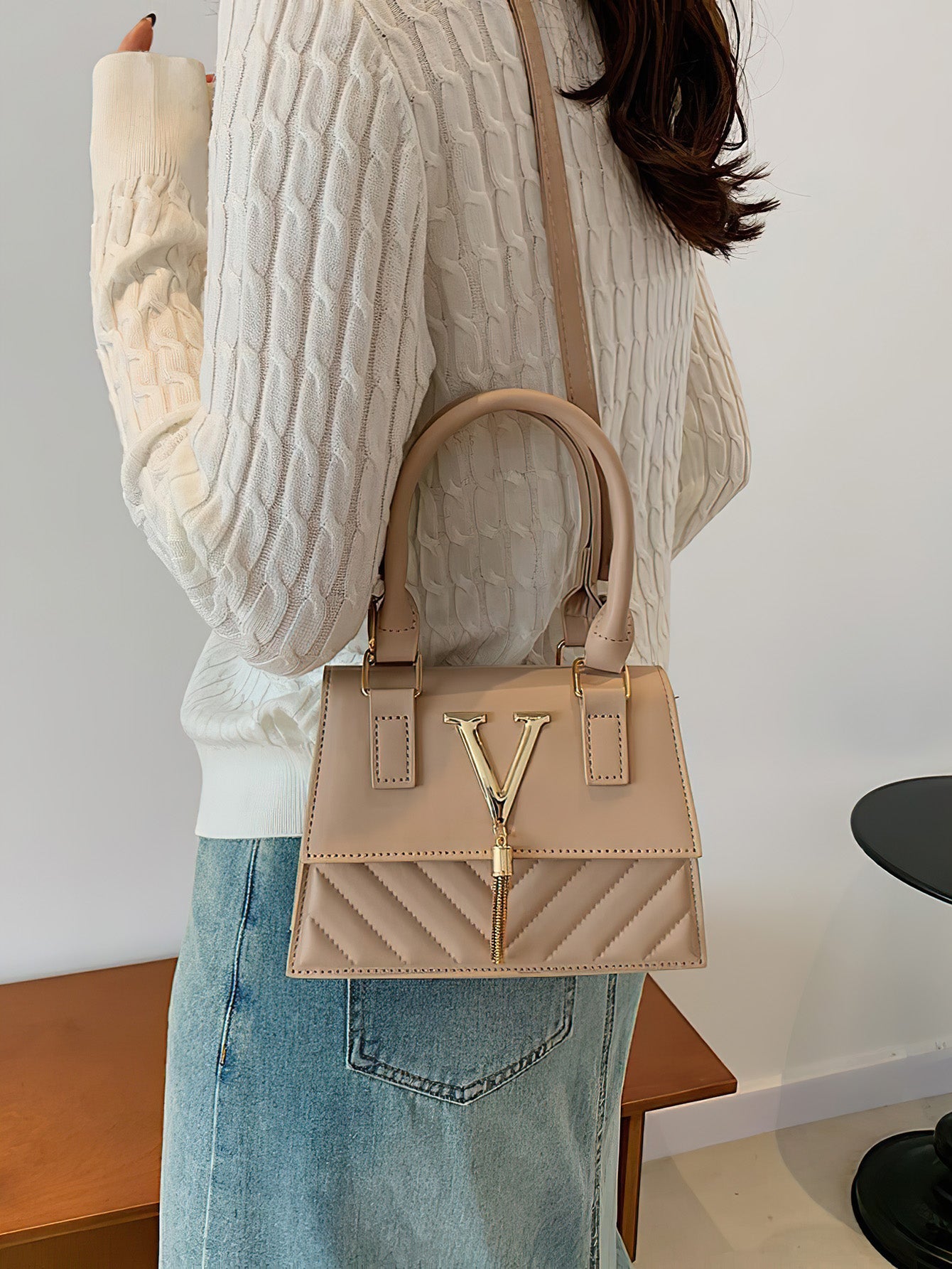 Retro Chic Square Bag: Effortless Versatility for Modern Life - 4 Colours