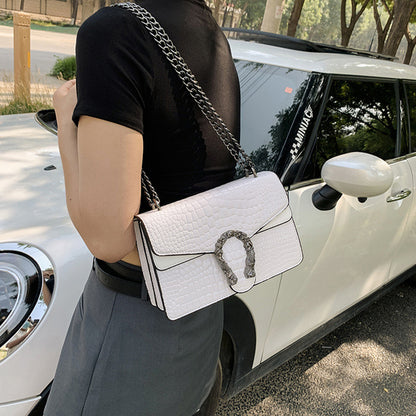 Chain shoulder bag