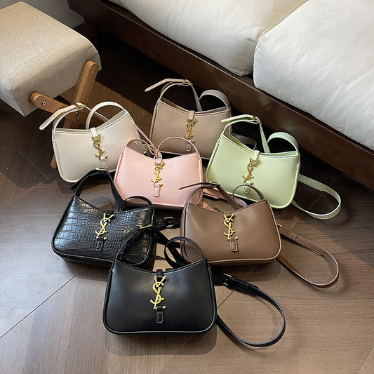 All-match baguette bag