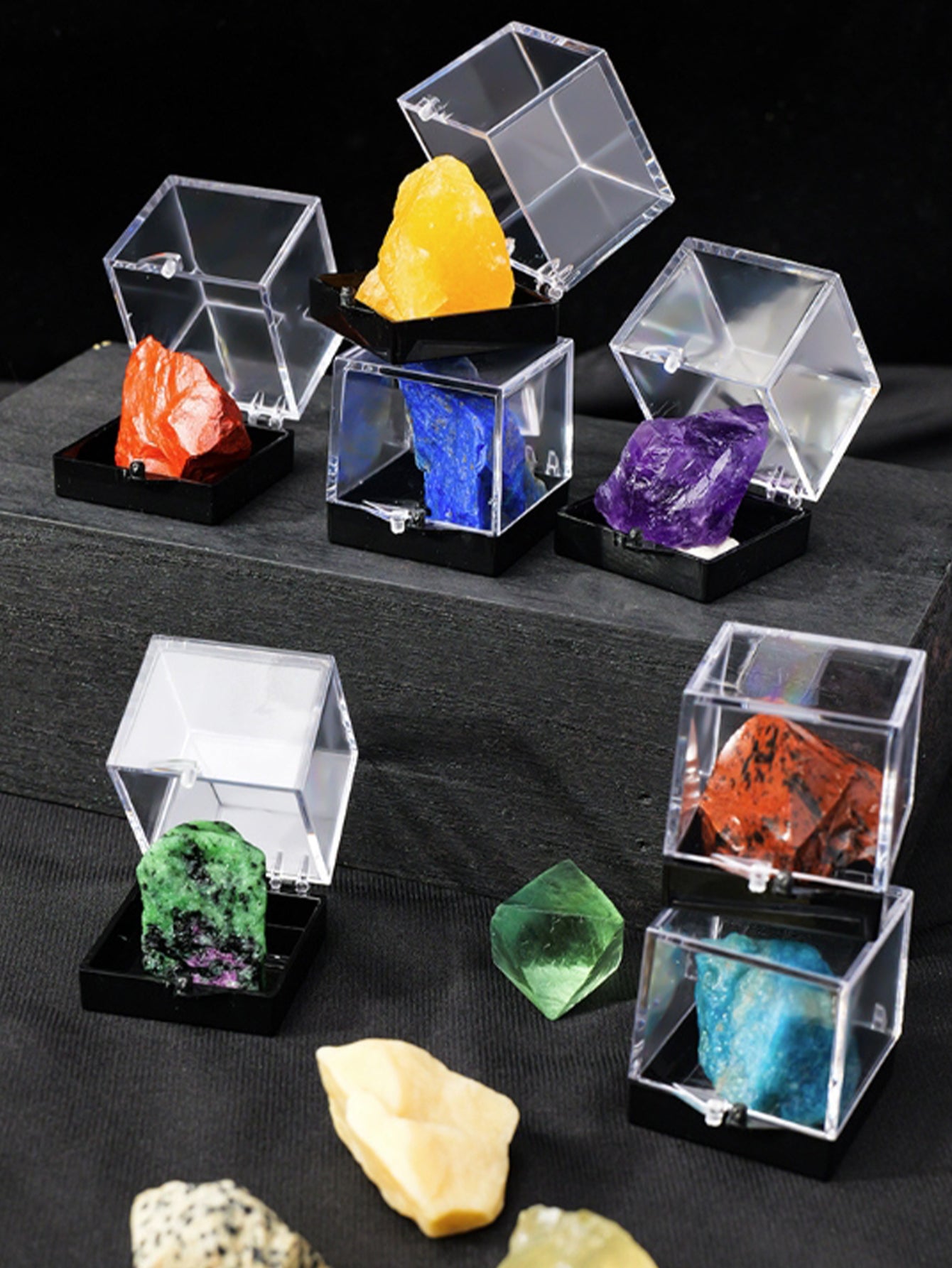 Natural crystal ore specimen collection box